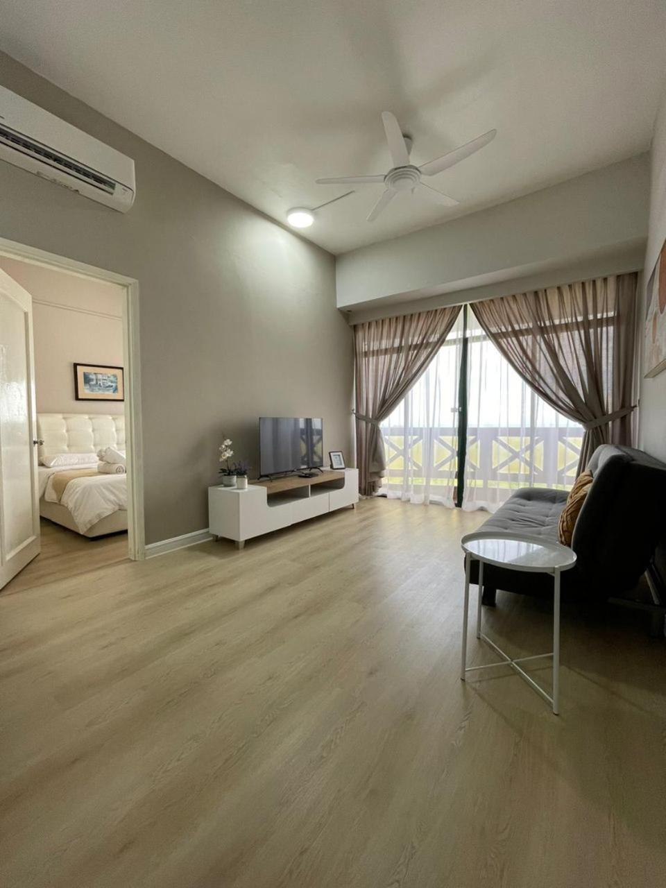 Instay Leisure Mahkota With Sea/Pool View Malacca Exteriér fotografie